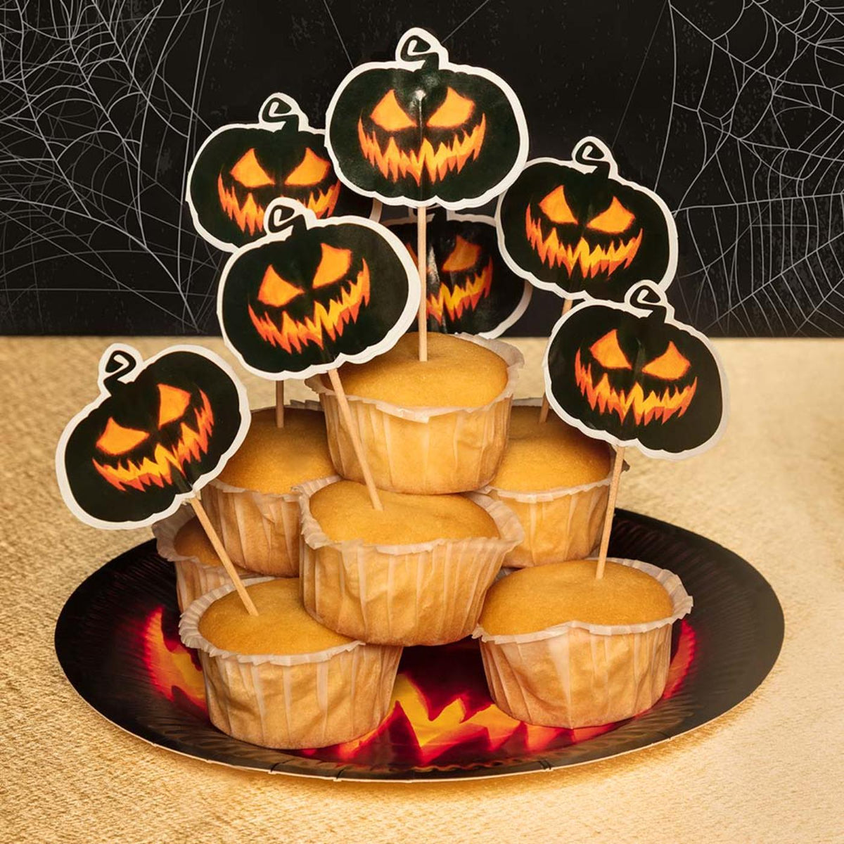 Creepy Pumpkin Paper Plates
